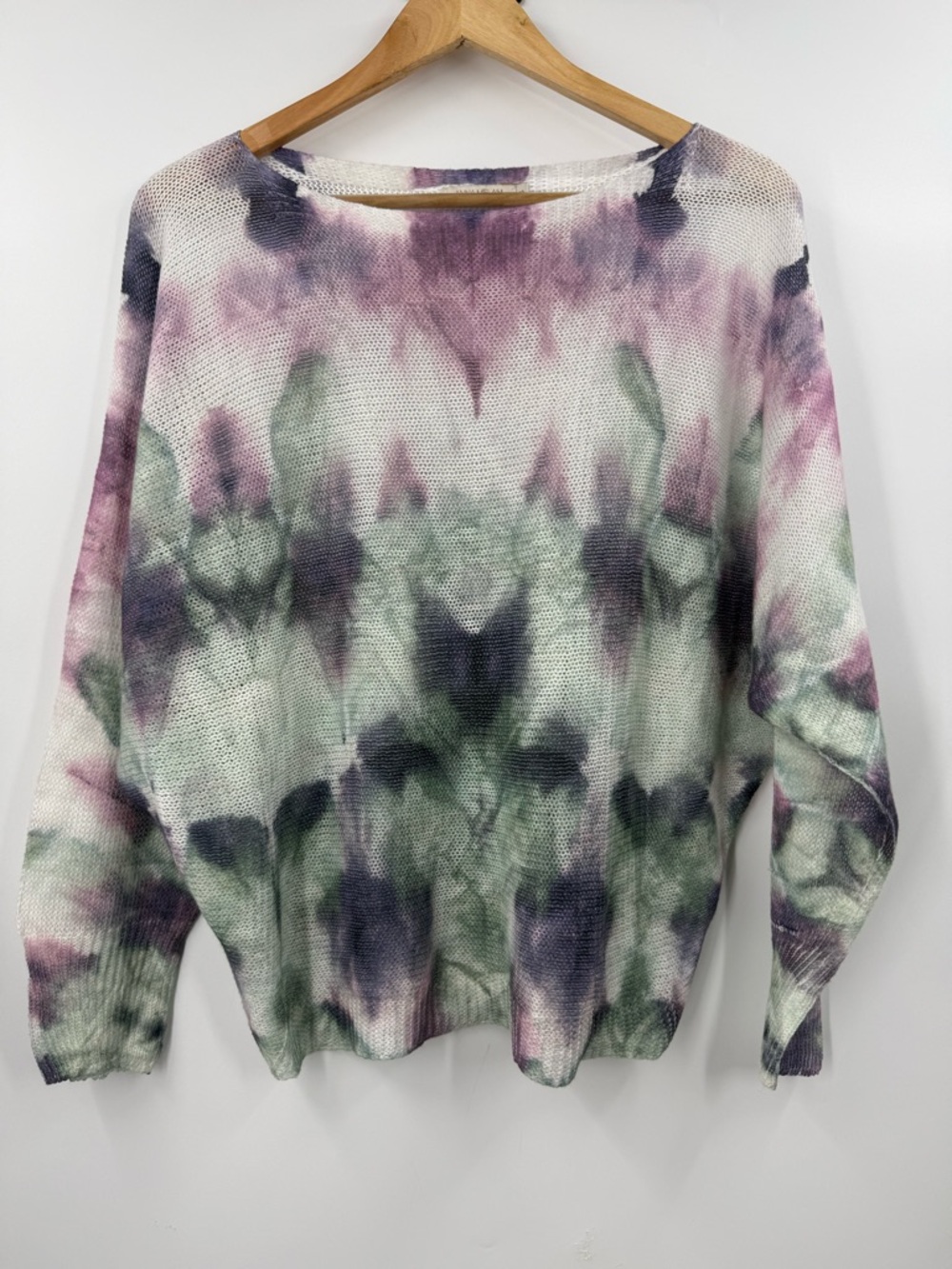 Anna Milani Made in Italy lightweight sweater watercolor pastel colors artsy